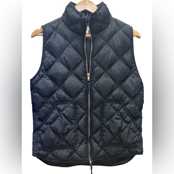 J. Crew Jackets & Blazers - J Crew Women’s Zip Up Quilted Vest Size Medium